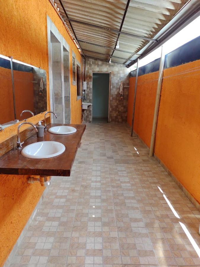 Chacara Bella Vida Com Piscina Churrasqueira Salao De Festas Fogao A Lenha Quadra Aracariguama Exterior foto